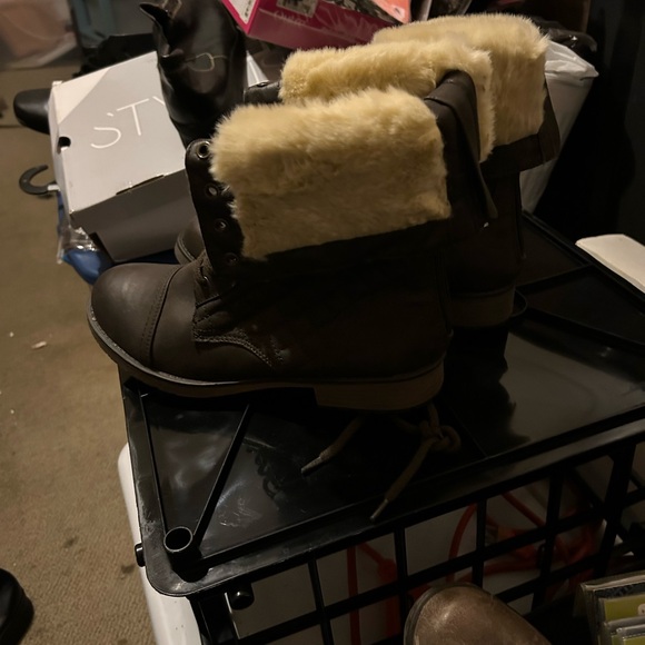 Brown Fur-Lined Boots - Picture 1 of 2